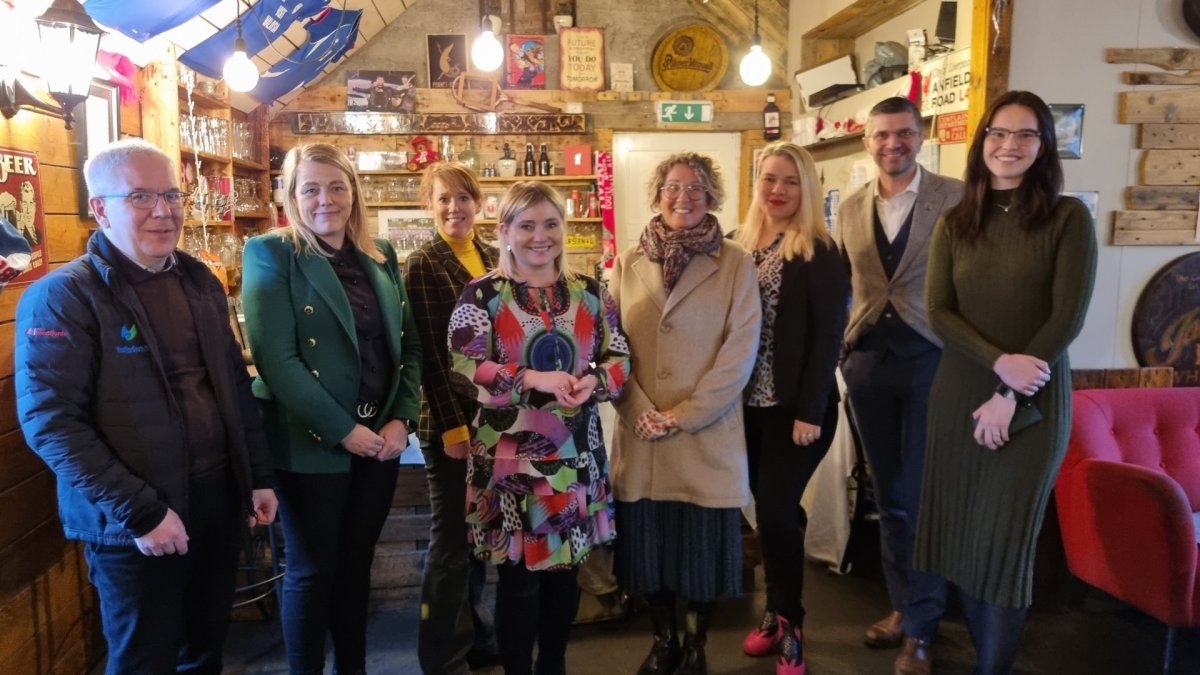 F.v. Aðalsteinn Óskarsson, Arna Lára Jónsdóttir, Jóhanna Ösp Einarsdóttir, Lilja Alfreðsdóttir, Nann…