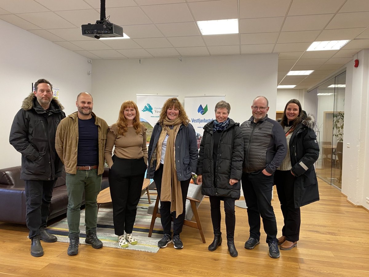 F.v. Halldór Eiríksson, formaður stjórnar, Sölvi Guðmundsson og Steinunn Ása Sigurðardóttir, Vestfja…