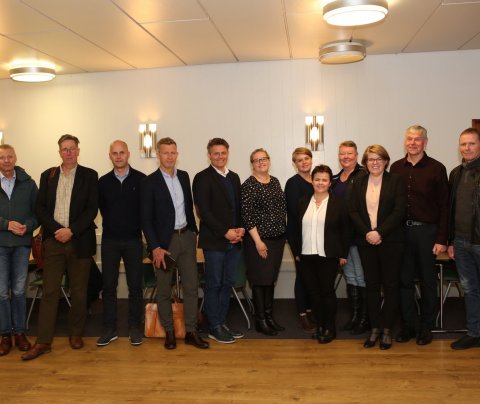 Frá fundinum á Patreksfirði fundarstjóri og fyrirlesarar: Björn Hembre, Ragnar Jóhannsson, Stein Ove…