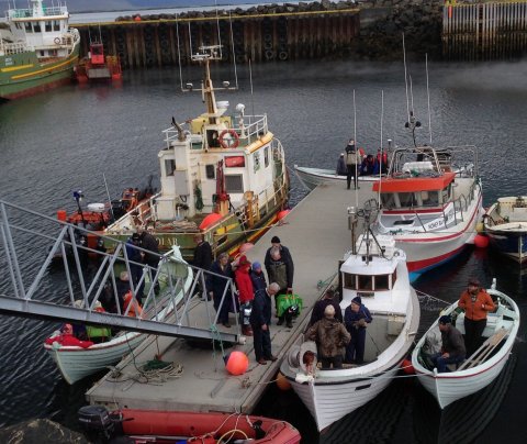 Bátar fólk og vélar