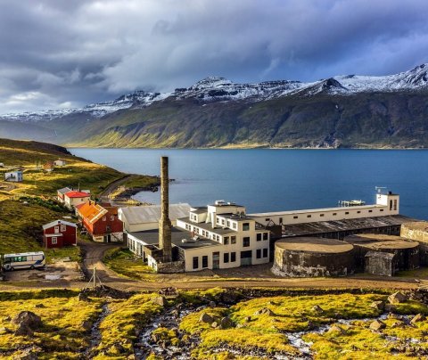 Einangrun Árneshrepps rofin!