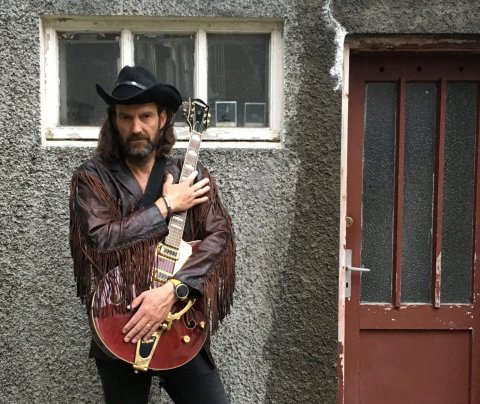 Leiksýning á Ísafjarðarflugvelli