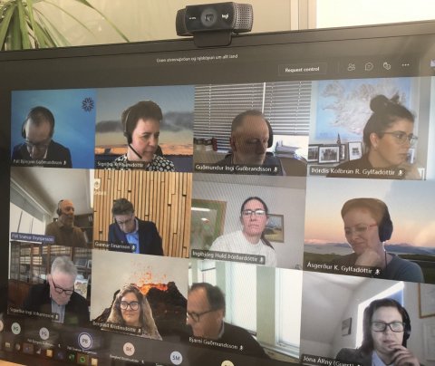 Fundurinn fór fram á Teams eins og á við um flesta fundi sem fram hafa farið síðastliðið ár. Á myndi…