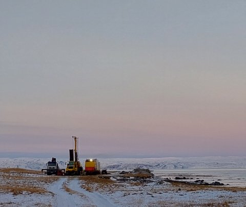 Borað eftir heitu vatni á Gálmaströnd