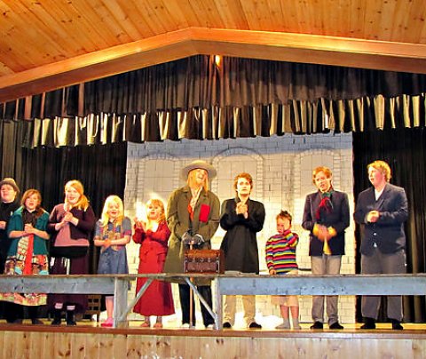 Leiksýning á Drangsnesi