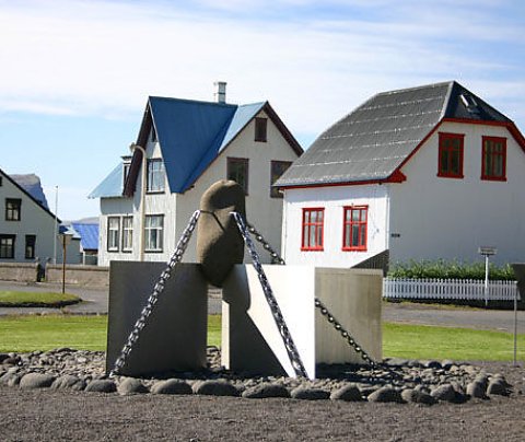 Minnismerki á Patreksfirði - ljósm. Arnar S. Jónsson