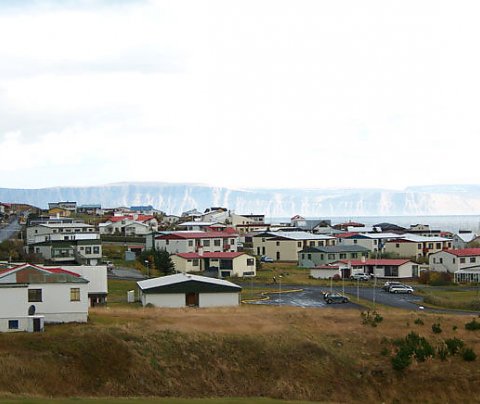 Bolungarvíkurkaupstaður semur við Kómedíuleikhúsið
