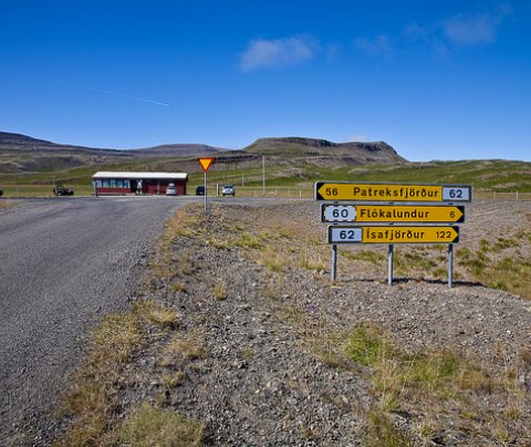 Almenningssamgöngur á milli Ísafjarðar og Patreksfjarðar og Patreksfjarðar og Brjánslækjar