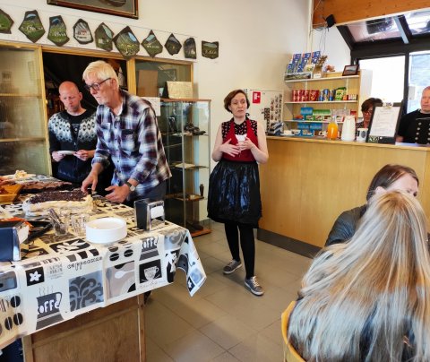 Inga Hlín Valdimarsdóttir forstöðumaður Minjasafns Egils Ólafssonar á Hnjóti kynnir safnið og verkef…