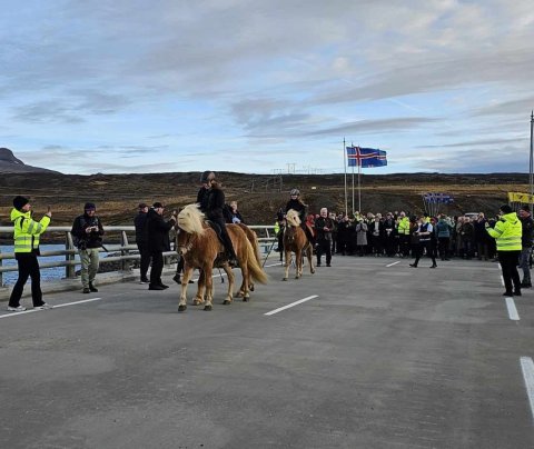 Ný brú yfir Þorskafjörð opnuð með pompi og prakt